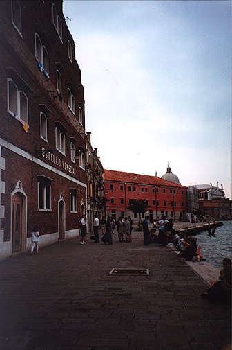 ostello.jpg
